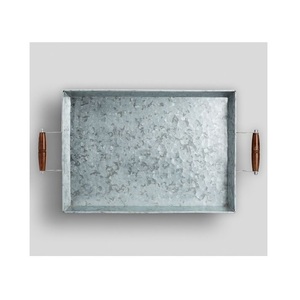 Nouveauté Plateau de service rectangulaire en métal galvanisé écologique personnalisé avec poignées en bois pour les services de restaurant - Product Image 1