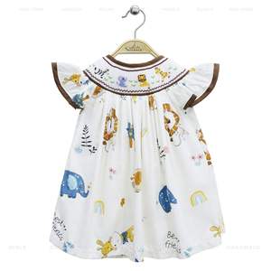 Venta al por mayor 100% algodón Bishop Smock Dress para niñas bordado a mano cuello redondo-Servicio OEM disponible - Product Image 1