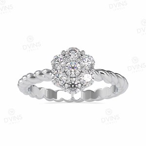 14/18kt 0.50 tcw แหวนหมั้นเพชรธรรมชาติตัดวงรีพร้อมรัศมีทอง18K คลาสสิกสำหรับงานแต่งงานและงานปาร์ตี้ - Product Image 1