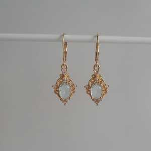 ต่างหูเงินแท้ 925 ชุบทอง 14k ประดับพลอยอะความารีน รับรองโดย IGI สีฟ้าอ่อน ดีไซน์วินเทจ ลายฉลุ สำหรับงานปาร์ตี้ - Product Image 3