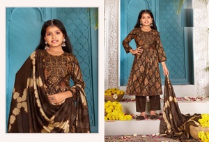 Impression rayonne avec broderie coupe naire et lustre dupatta avec robe en tissus de super qualité - Product Image 4