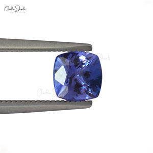 Pierre unique 6X6MM Coussin en tanzanite naturelle de qualité AAA Pierre précieuse en vrac Prix par carat de la tanzanite précieuse de haute qualité - Product Image 1