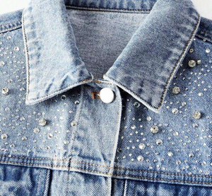 Chaqueta Vaquera de Moda para Mujer, Manga Larga, Holgada, con Botones, Detalle de Perlas, Solapa Corta, Estilo Bomber, Impermeable, Informal y Moderna - Product Image 4