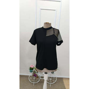 Blusa de Crepé de Manga Corta para Mujer con Detalles de Tul y Adornos de Pedrería, 37318 - Negro - Product Image 6
