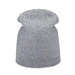 Servicio OEM, gorros personalizados de alta calidad, gorros para mujer, moda de invierno, diseño de diamantes de imitación, gorro impermeable con imagen elegante - Product Image 4