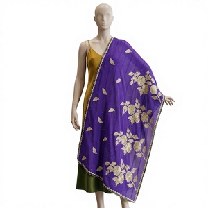 Foulard Hijab en Chiffon Personnalisé pour Femme, Broderie Florale et Strass, Châle de Mariage Respirant et Léger pour Usage Quotidien en Extérieur - Product Image 1