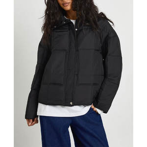 Abrigo de burbujas para mujer, chaqueta acolchada gruesa resistente al agua para invierno con logotipo personalizado - Product Image 1