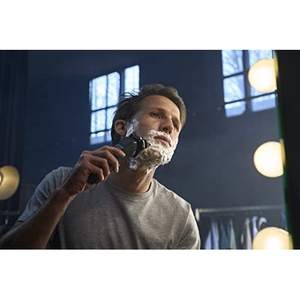 Afeitadora Eléctrica Recargable Húmeda/Seca con Tecnología de Triple Cuchilla, Soporte de Carga de Limpieza Rápida, Estuche de Viaje y Recortadora - Product Image 5