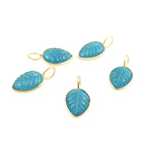 Appatite Cuarzo Forma de hoja Colgante Tallado a mano Piedra preciosa natural 925 Plata de ley Chapado en oro 10x14mm Certificado por terceros - Product Image 1