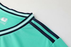 Maillot de football à manches courtes personnalisé pour hommes Design personnalisé avec numéro de nom d'équipe Maillot de jeu respirant et extensible - Product Image 2