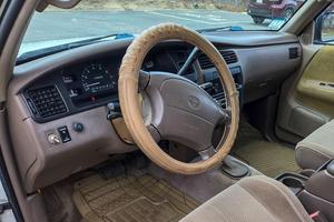 Toyota T100 Xtracab SR5 4x4 de 1997 en buen estado - Product Image 2