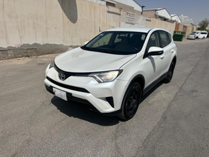 Toyota RAV4 2018 Económico, Gasolina/Diésel, SUV con Tracción en las Cuatro Ruedas, Asientos de Cuero, Automático, 5 Plazas - Product Image 2