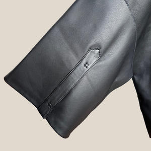 แจ็กเก็ตผู้หญิงหนังแท้แขนเต็มซิประบายอากาศได้ดีดีไซน์แบบถักโลโก้ตามสั่ง - Product Image 6