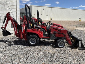 รถแทรกเตอร์ Massey Ferguson GC1725M ปี 2023 พร้อมที่ตักด้านหน้าและรถขุดด้านหลัง 24 แรงม้า ระบบขับเคลื่อนสี่ล้อ ปั๊มเกียร์ ชิ้นส่วนหลัก อุปกรณ์การเกษตร - Product Image 4