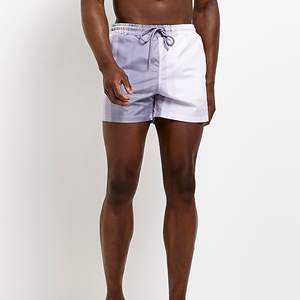 Short de bain irisé gris à rayures, coupe classique 100% Nylon Polyamide avec poches latérales et taille élastique - Product Image 3