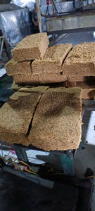 Caoutchouc brun foncé de qualité supérieure SVR 10, grade moulage, haute résistance aux chocs, marque Phuc Thinh Viet Nam pour pièces automobiles - Product Image 3