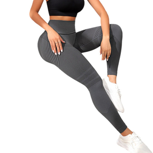 Pantalones de yoga sin costuras para mujer con logotipo personalizado cintura alta estilo deportivo línea sexy levantamiento de glúteos gimnasio fitness leggins - Product Image 4