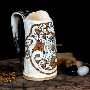 Tasses portables de qualité supérieure en corne de buffle 100 % naturelle, gravure personnalisée, style viking authentique, poli, motif animalier - Product Image 3