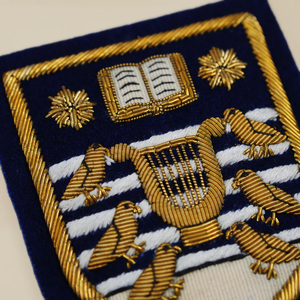 Insignes de fil de lingot brodés à la main de haute qualité avec des Options personnalisées pour les uniformes de robe de défilé vestes et manteaux de cérémonie - Product Image 4