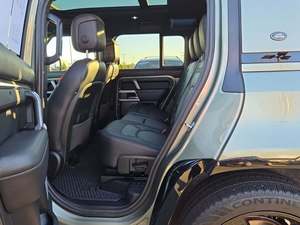 Vert 2024 Volant à Gauche Land Rover RANGE ROVER 110 P400 X-Dynamic SE AWD Occasion Toit Ouvrant Démarrage à Distance Sièges en Cuir Jantes en Alliage - Product Image 6