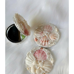 Miroir à main artisanal avec de vraies coquilles, charmant article cadeau nautique pour sacs de maquillage ou accessoires de voyage de plage - Product Image 6