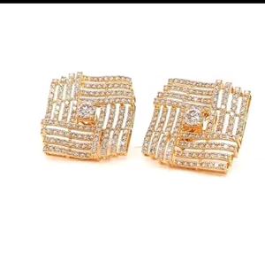 Pendientes de Plata de Ley 925 con Diamantes Cultivados en Laboratorio de Excelente Calidad para Compromisos y Celebraciones Románticas - Product Image 3