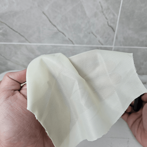 ผ้าโพลีเอสเตอร์ย้อมสีตาข่ายแห้งเร็วผ้าซับในผ้าบีนแบ็กสำหรับถักมีน้ำหนักปานกลาง100% ใหม่ - Product Image 5