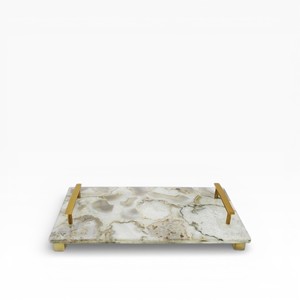 Bandeja Rectangular de Cuarzo Blanco Natural con Borde Crudo, Asas de Acrílico Transparente y Detalles en Dorado - Product Image 5