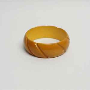 Luxury Women's Resin <b>Bracelet</b> Modern Jewelry Trendy Fashion Bangles Stylish Wholesale Price Design bh crafts Resin Crafts - Product Image 6