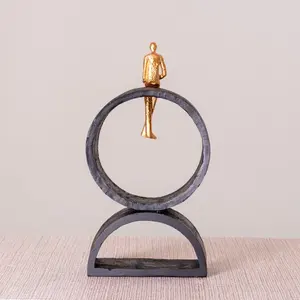 Sculpture métallique abstraite de haute qualité au design circulaire, style vintage européen, décoration moderne pour la maison - Product Image 3