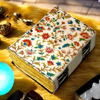 Imprimé à la main Mini Floral en cuir Grimoire rechargeable Livre des ombres, Vintage Witchcraft Spell Journal, Wiccan Pagan Gift