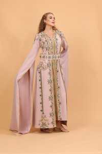 Robe caftan brodée florale marocaine de luxe Longueur cheville en matériau modal décontracté pour les mariages - Product Image 5