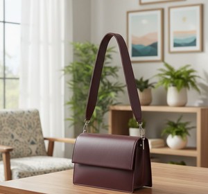 กระเป๋าหนังสีน้ำตาลเบอร์กันดีแบบสะพายข้างสำหรับผู้หญิง สายสะพายกว้าง กระเป๋าสะพายไหล่ทรงสี่เหลี่ยมแบบมินิมอล ลายลูกกวาด ซิป แฟชั่น - Product Image 2