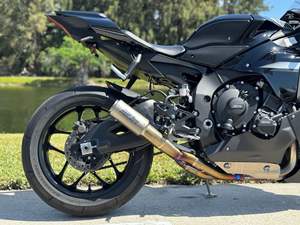 Yamaha YZF-R1 2024 usada disponible - Product Image 4