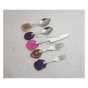 Nouveau design 18/8 ensemble de couverts en acier inoxydable résine et manche en bois ensemble de couverts de fête d'anniversaire de mariage de haute qualité et personnalisés - Product Image 4