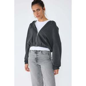 Sudadera Corta con Capucha de Textura Suave - Product Image 1
