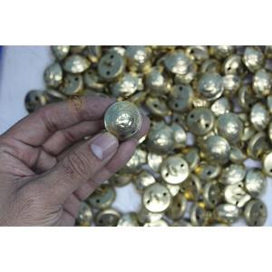 Bouton à tige en métal personnalisé pour vêtements d'uniforme de train Produit de boutons de haute qualité - Product Image 1