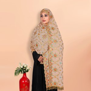 Hijab de luxe pour les fêtes en georgette avec broderie complexe et travail de paillettes avec des perles, bordure en dentelle Latkan - Product Image 2