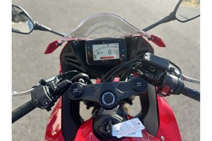 NUEVAS Motocicletas Deportivas <span class=keywords><strong>Honda</strong></span> CBR650R 2026 con Embrague Electrónico - Product Image 2