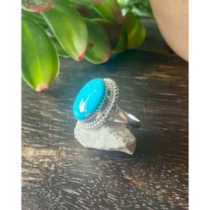 Anillo de Plata de Ley con Turquesa Reda Galvan Royston, Engaste de Bisel, Diamante de Corte Ovalado, Oro Rosa, Talla 6.25, Elegante, Moderno, Idea de Regalo - Product Image 4