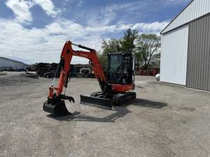 2024 Mini pelle KX033-4 Kubota - Product Image 2
