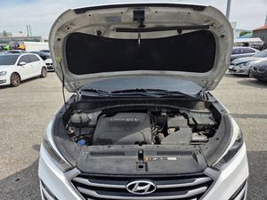 Hyundai Tucson SUV d'occasion 2017, conduite à gauche, automatique, traction avant, 1.6T, faible kilométrage, véhicule d'exportation 2016 2017 |   Prêt à l'exportation - Product Image 2