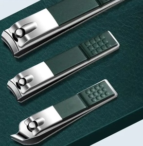 Kit de manucure en acier inoxydable avec étui, coupe-cuticules, ciseaux, foil à ongles, logo personnalisé OEM - Product Image 2