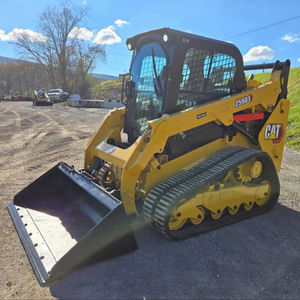 Chargeuse compacte sur chenilles CATERPILLAR 259D3 avec cabine EROPS, chauffage et climatisation, écran avancé avec caméra, hydraulique auxiliaire à haut débit - Product Image 3