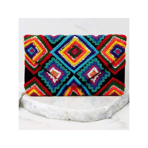 Nueva llegada personalizada hecha a mano Arco Iris con cuentas embrague para los adictos al estilo que se atreven a destacar a bajo precio - Product Image 3