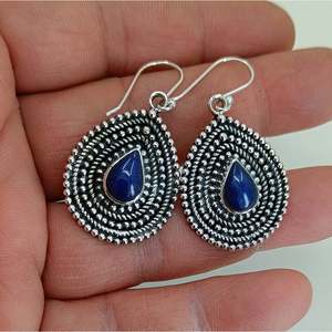Boucles d'oreilles pendantes bohèmes chic en lapis-lazuli, faites à la main en argent sterling, pierres précieuses, cadeau d'anniversaire, de Noël pour elle - Product Image 2