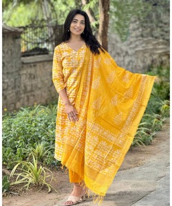 Belle robe de soirée modeste pour les femmes en caftan cousu avec jilbab et vêtements de luxe Dupatta - Product Image 1