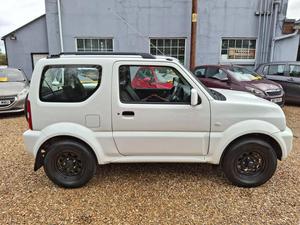 Suzuki Jimny 1.3 2015 Usado, Volante a la Izquierda/Derecha - Product Image 4
