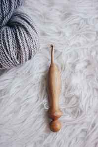 Los ganchos de crochet de madera suave proporcionan comodidad, durabilidad y un estilo ecológico para un crochet diario agradable. - Product Image 3