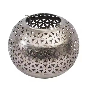 Bougeoirs en fer Design moderne T Light Votive Sphère Forme Bougeoir à la main Bougeoir Cadeau de mariage Décoratif pour la maison - Product Image 1